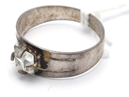 Smycken, Ring S835 1,7g Ø17¾ med sten, i auktion: Pant – Tisdag 21 januari 2020