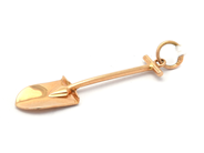 Smycken, Hänge 18K 0,8g, spade 30mm, i auktion: Pant – Tisdag 21 januari 2020