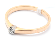 Parti, Ring 18K 2,1g Ø17 graverad med diamant 1xca0,02ct , i auktion: Pant – Tisdag 21 april 2020
