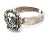 Smycken, Ring S925 5,9g Ø18 med markasiter, i auktion: Pant – Tisdag 21 april 2020