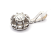 Smycken, Hänge 18K vitguld 0,5g, med diamant 1xca0,22ct, i auktion: Pant – Tisdag 16 juni 2020