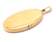Parti, Hänge 18K 4,4g L3,7cm  medaljong, öppningsbar, i auktion: Pant – Tisdag 8 september 2020