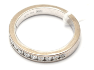 Smycken, Ring 18K vitguld 3,6g Ø15½, med diamanter 12xca0,02-0,03ct (totalt 0,29ct), i auktion: Pant – Tisdag 8 september 2020