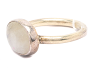 Smycken, Ring S925 4,4g Ø17, med sten, i auktion: Pant – Tisdag 1 december 2020