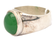 Smycken, Ring S925 8,0g Ø17¼, med grön sten, i auktion: Pant – Tisdag 1 december 2020