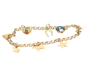 Smycken, Armband 18K, Bismarck med 7 berlocker, i auktion: Pant – Tisdag 2 mars 2021