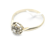 Parti, Ring 18K vitguld 2,2g Ø18¼, med diamanter 1xca0,04ct + 7xca0,005ct (en saknas) , i auktion: Pant – Tisdag 2 mars 2021