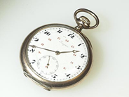 Klockor, LONGINES, fickur, i auktion: Klockor – Lördag 3 maj 2003