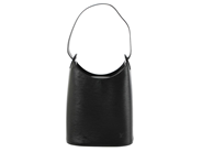 Accessoarer, VÄSKA, LOUIS VUITTON, i auktion: Fashionabla – Torsdag 4 november 2021