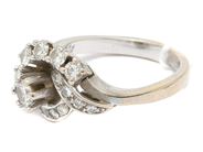 Smycken - Ring 18K vitguld 6,9g Ø17¼, med diamanter 1xca0,24ct + 3xca0,10ct + 2xca0,08ct + 11xca0,02ct - View 2
