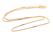 Smycken, Kedja Venezia 18K 1,9g längd:37cm bredd:1mm, i auktion: Pant – Tisdag 11 januari 2022