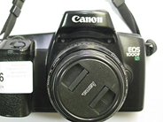 Pantvaror, 1 kamerahus Canon EOS1000 med objektiv 35-80 mm 1:4-5,6, i auktion: Pant – Lördag 9 augusti 2003