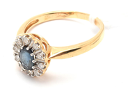 Smycken, Ring 18K 3,7g Ø18½ med sten och diamanter 10xca0,02ct , i auktion: Pant – Tisdag 29 mars 2022