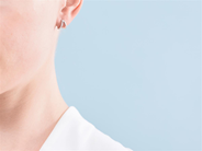 Smycken - ÖRHÄNGEN, 18K vitguld - View 2