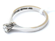 Smycken, Ring 18K vitguld 3,0g Ø18 med diamant 1xca0,22ct, i auktion: Pant – Tisdag 30 augusti 2022