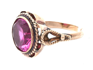Smycken, Ring 14K 5,0g Ø16½ med rosa sten, i auktion: Pant – Tisdag 30 augusti 2022
