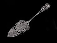Silver, Tårtspade S830 45,7g 203mm modell: Rosen, i auktion: Pant – Tisdag 30 augusti 2022