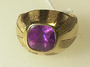 Smycken, RING, 18K guld, i auktion: Klassiska – Lördag 24 april 2004