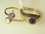 Smycken, 2 RINGAR, 18K guld med ametist och bergkristall, i auktion: Klassiska – Lördag 24 april 2004