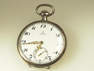 Klockor, OMEGA, fickur, i auktion: Klockor – Lördag 3 april 2004