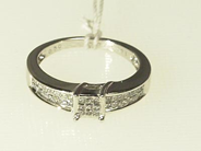 Smycken, RING, 14K vitguld, i auktion: Klassiska – Lördag 24 april 2004