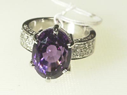 Smycken, RING, 18K vitguld, i auktion: Klassiska – Lördag 24 april 2004