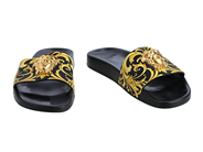 Kläder, SKOR, VERSACE, i auktion: Fashionabla – Torsdag 7 augusti