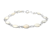 Smycken, ARMBAND, silver, i auktion: Allmänna – Tisdag 30 september