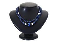 Smycken, COLLIER, lapis lazuli, i auktion: Allmänna – Tisdag 30 september