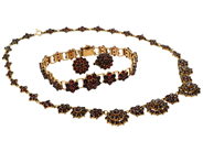 Smycken, SMYCKESET, collier, i auktion: Lilla Smycken – Tisdag 7 oktober