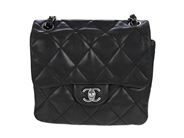 Accessoarer, VÄSKA, CHANEL, i auktion: Fashionabla – Torsdag 6 november