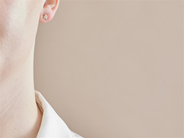 Smycken - ÖRHÄNGEN, 18K guld med åttkantslipade diamanter 0,10 ctv - View 2