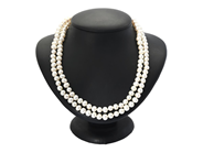 Smycken, PÄRLCOLLIER, odlade sötvattenspärlor, i auktion: Allmänna – Tisdag 9 december