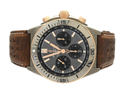 Klockor - BREITLING, Chronomat B01 42 Triumph - View 1