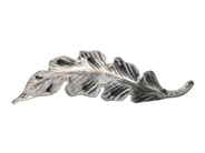 BROSCH, silver, motiv av löv, längd ca 9 cm, Stockholm år 1957, vikt 8,5 g.