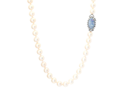 Smycken, PÄRLCOLLIER, odlade pärlor ca 8,5-9,0 mm, i auktion: Klassiska – Lördag 22 november