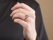 Smycken - RING, 18K guld med oval ametist 4,90 ct - View 3