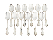 Silver, 12 BORDSSKEDAR, silver, i auktion: Nyårs – Lördag 27 december 2025