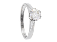 Smycken, ENSTENSRING, 18K vitguld, i auktion: Klassiska – Lördag 24 januari