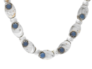 Smycken, COLLIER, silver, i auktion: Lilla Smycken – Tisdag 27 januari