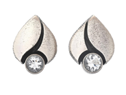 Smycken, KARL LAINE, örhängen, i auktion: Allmänna – Tisdag 3 februari