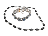 Smycken, SMYCKESET, collier och armband, i auktion: Allmänna – Tisdag 17 februari