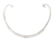 Smycken, HALSRING, sterlingsilver, i auktion: Allmänna – Tisdag 31 mars