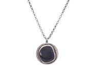 Smycken, HÄNGE MED KEDJA, sterlingsilver, i auktion: Allmänna – Tisdag 3 mars