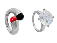 Smycken, SMYCKESET, 2 st ringar, i auktion: Allmänna – Tisdag 31 mars