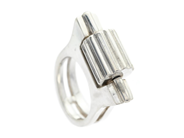 Smycken, RING, sterlingsilver, i auktion: Moderna – Lördag 7 mars