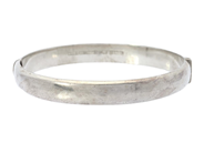 Smycken, ARMRING, sterlingsilver, i auktion: Allmänna – Tisdag 31 mars