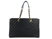 Accessoarer, CHANEL, VÄSKA, i auktion: Fashionabla – Torsdag 23 april