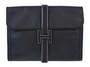 Accessoarer, HERMÈS, CLUTCH, i auktion: Modekvaliten – Lördag 18 april