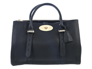 Accessoarer, MULBERRY, VÄSKA, i auktion: Modekvaliten – Lördag 18 april